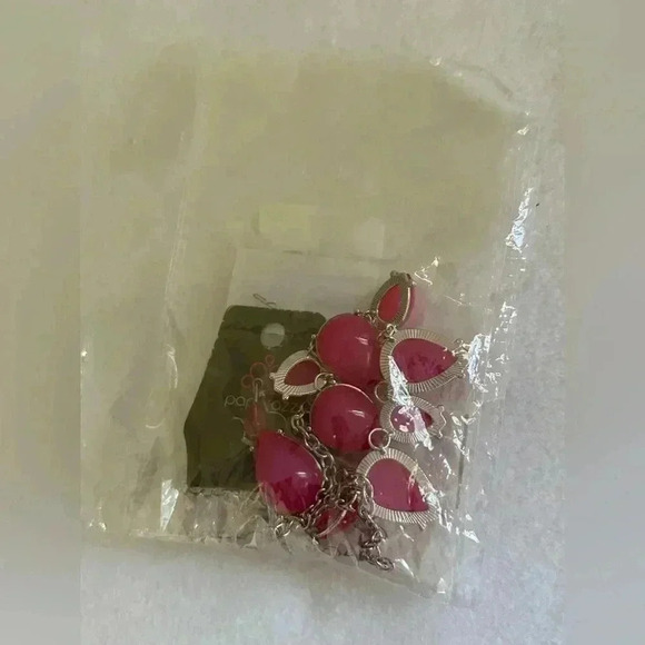 Pampered Poolside - Pink Necklace - Picture 9 of 9